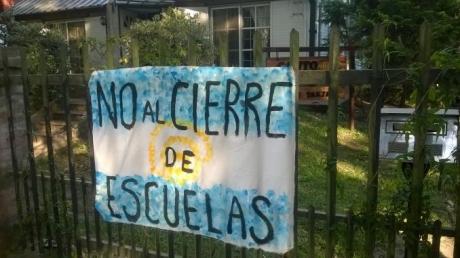 No al cierre de escuelas.