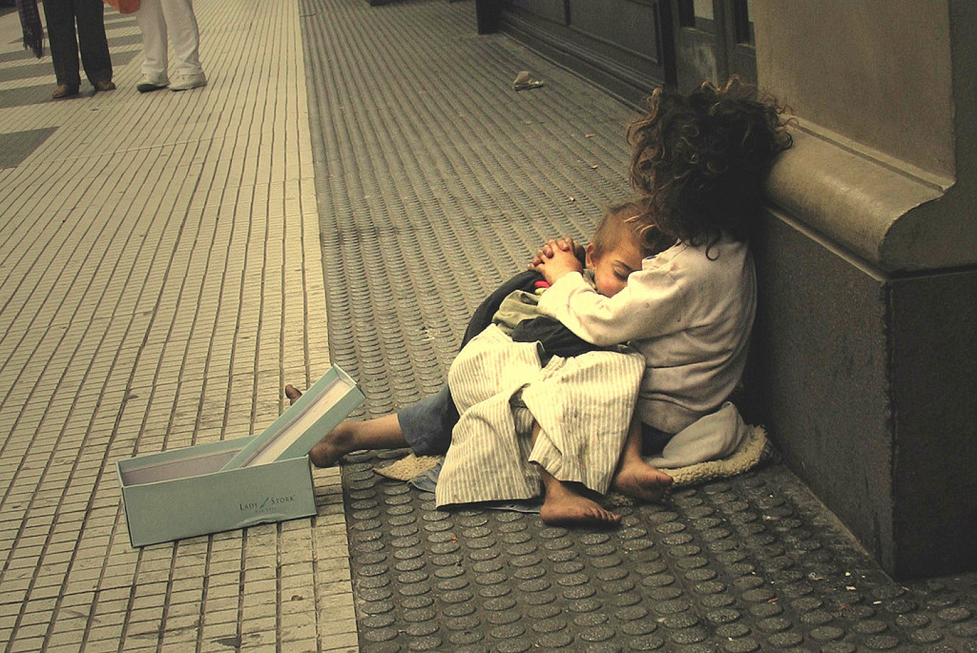 Por el G20 sacan a las personas en situación de calle.