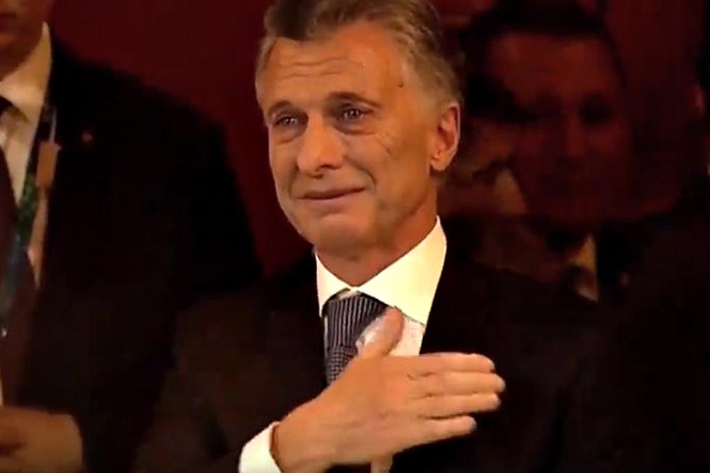 Macri, ya no pronostica cuándo saldrá el país de la crisis.