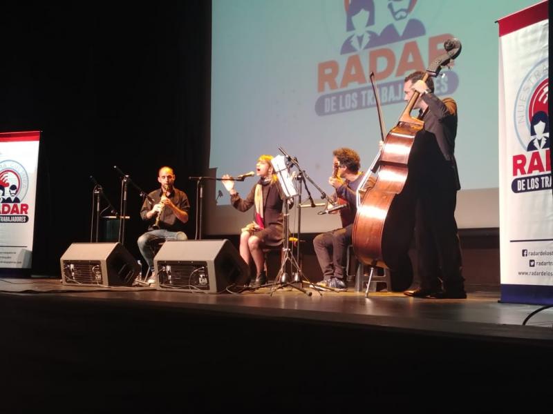  Grupo Piraña, que ofrecieron sobre el escenario un valsesito y una milonga