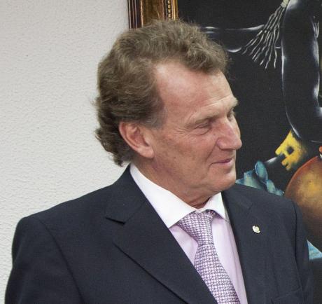 Carlos Sersale, Embajador argentino en Gran Bretaña.