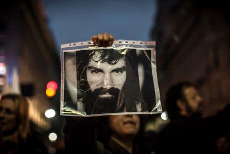 Revocan el cierre de la causa por la desaparición y muerte de Santiago Maldonado.