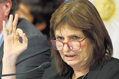Patricia Bullrich, dijo: “Las 14 toneladas de piedras que nos tiraron a nosotros por la reforma previsional se las tendrían que devolver una por una a ellos”
