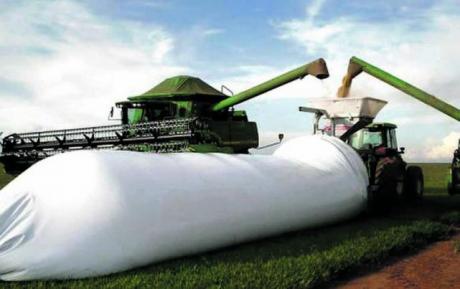 El Gobierno estableció un cambio en retenciones a exportaciones agropecuarias