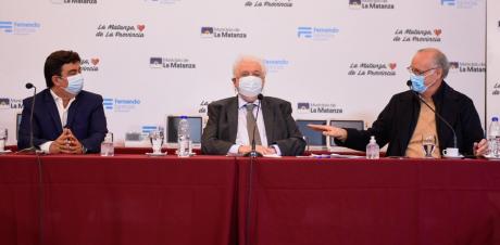 Fernando Espinoza, Ginés Gonzáles García y Daniel Gollán en conferencia de prensa